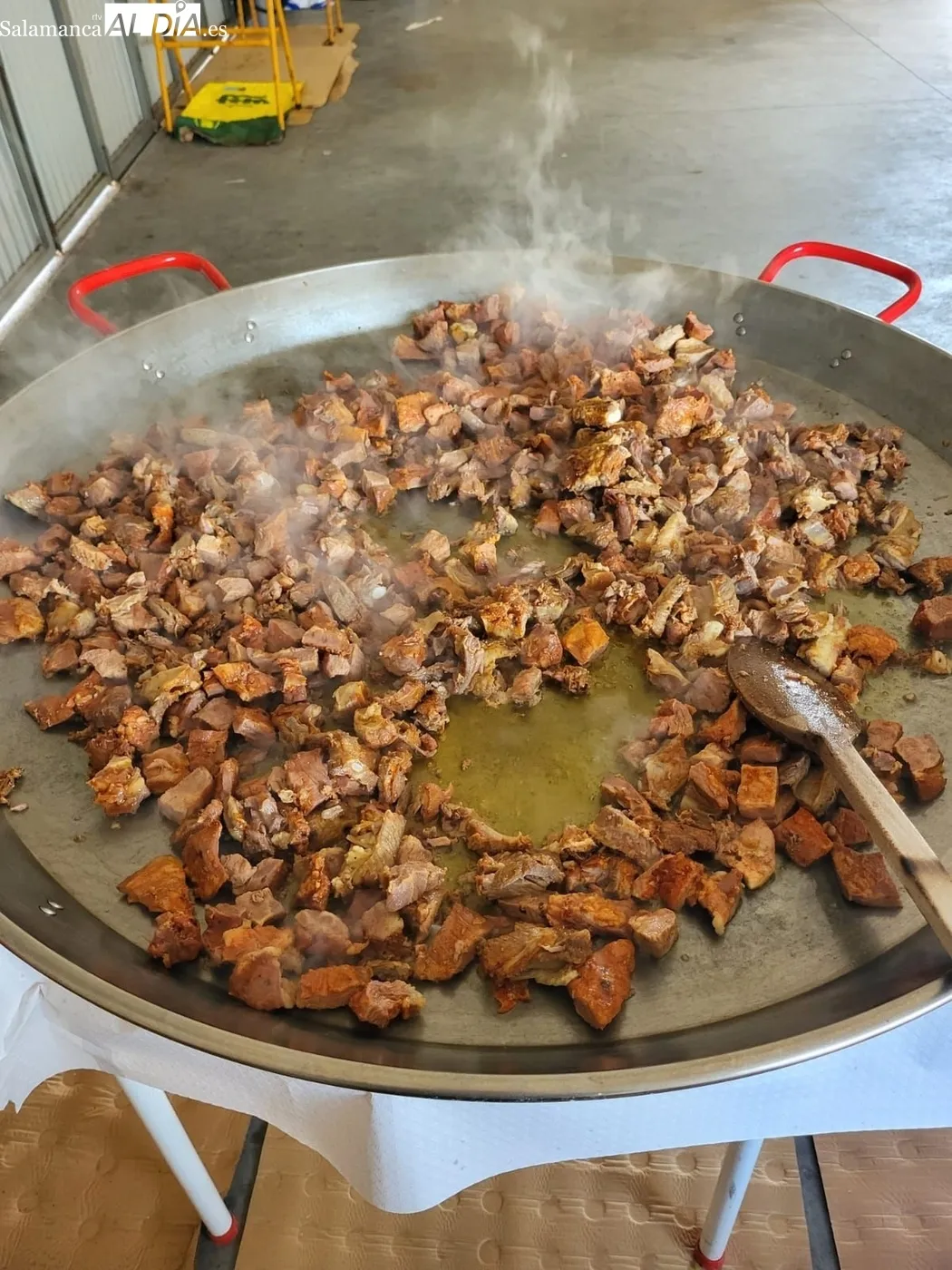 Primera comida tras la matanza en Gejo de los Reyes