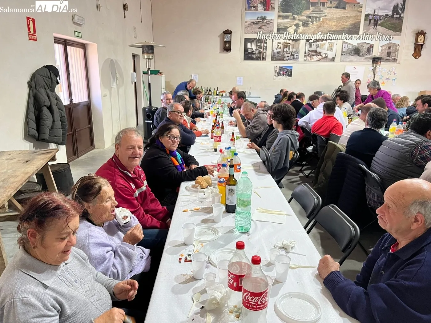 Primera comida tras la matanza en Gejo de los Reyes