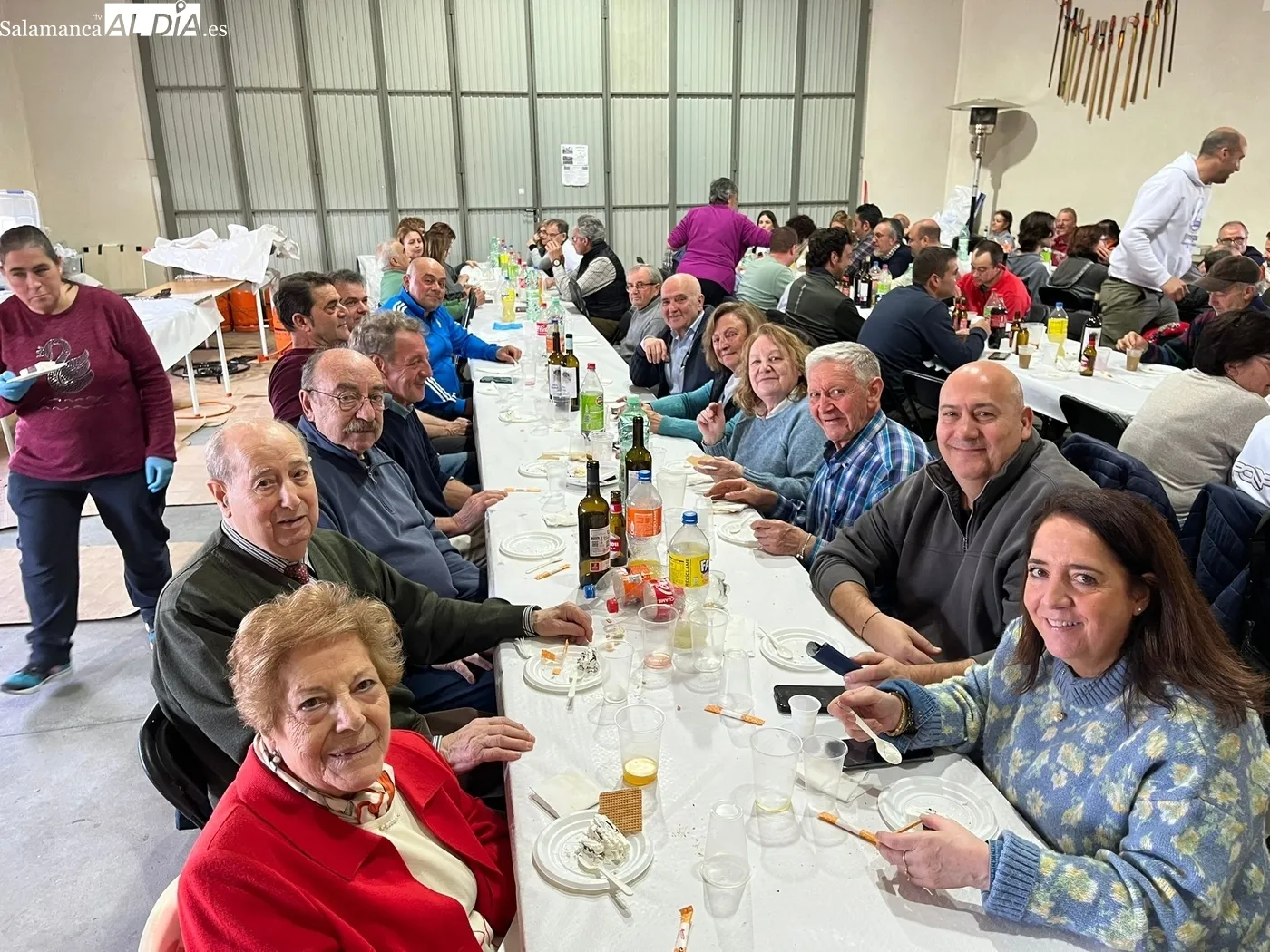 Primera comida tras la matanza en Gejo de los Reyes