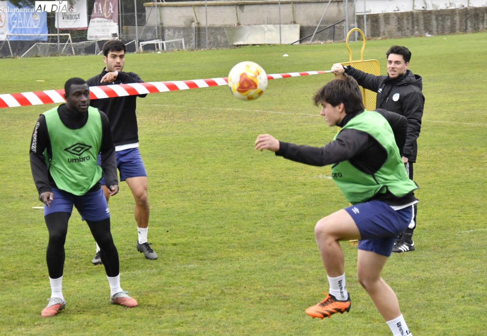 FOTOS | Dani Hernández salva el susto y el Salamanca UDS se dedica a trabajar el balón parado a fondo antes del Sámano