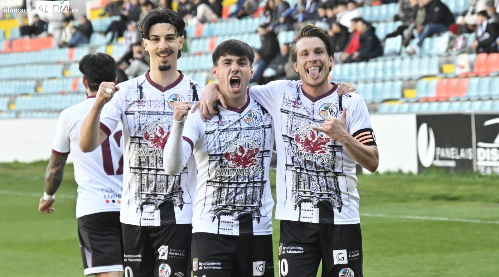 FOTOS | De manita en manita y tiro porque me toca: el Salamanca UDS cumple el trámite y golea al colista Sámano para no ceder el playoff (5-1)