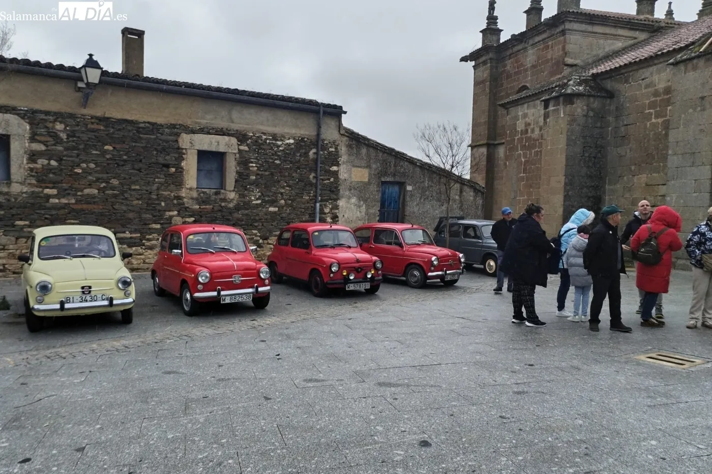 Una decena de Seat 600 recorren Las Arribes este fin de semana 