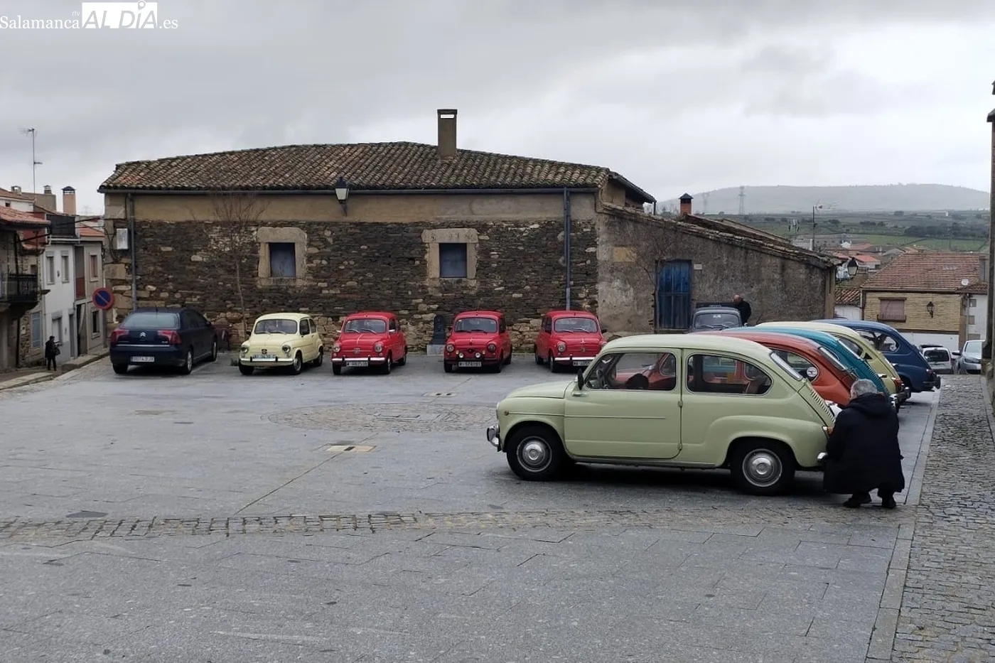 Una decena de Seat 600 recorren Las Arribes este fin de semana 