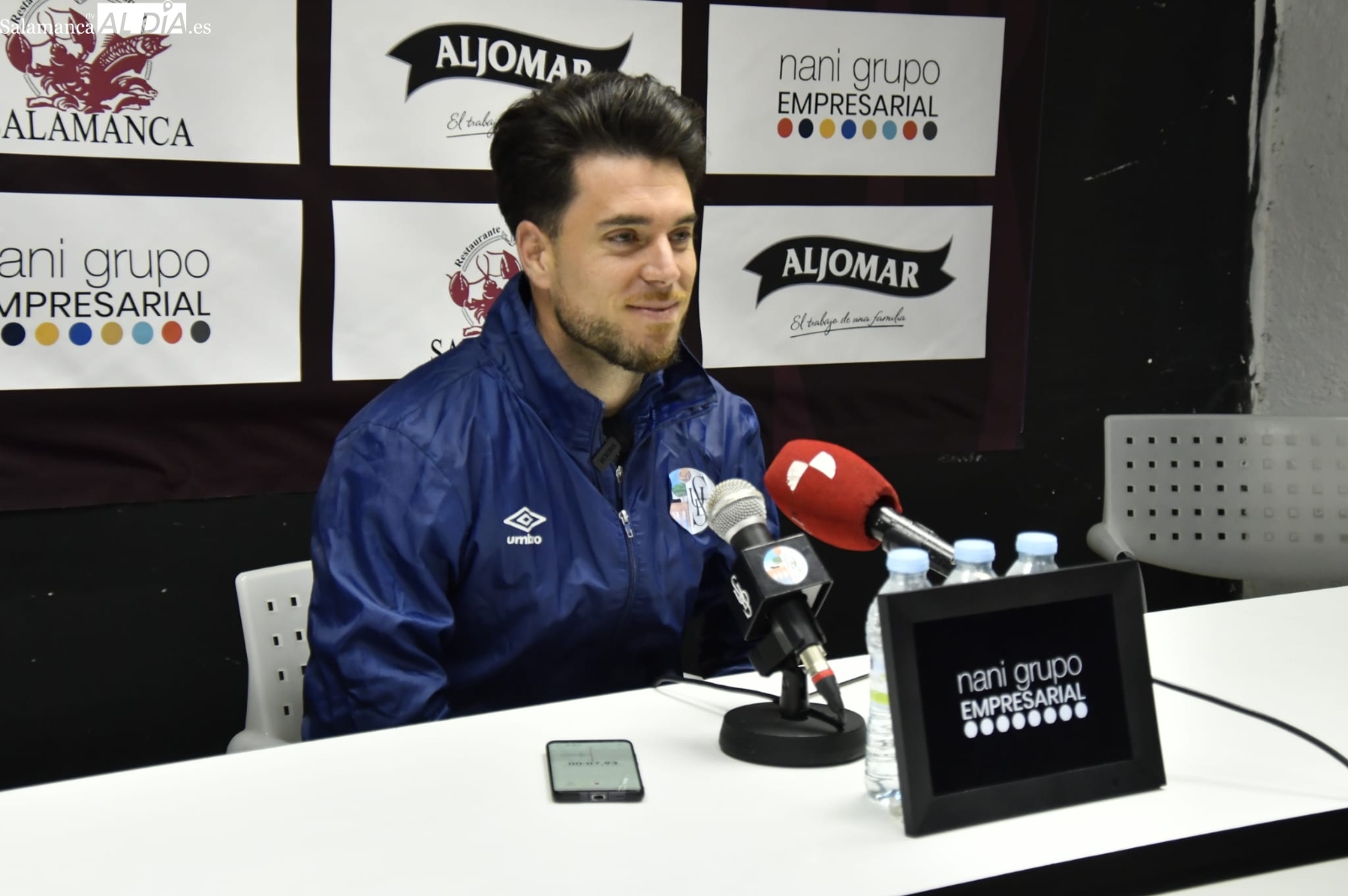 Jorge García: Lo importante no está en el banquillo, está en el campo. Los que tienen que controlarse son los futbolistas del Salamanca UDS