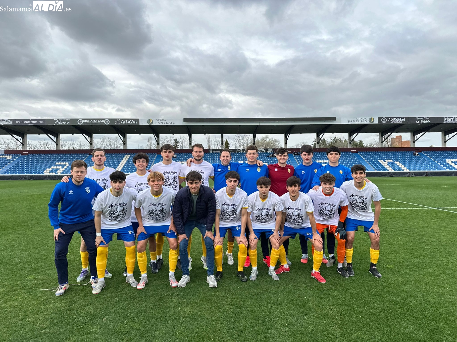 Pablo Yenes recibe el cariño y homenaje del Monterrey tras romperse el ligamento cruzado anterior y el menisco
