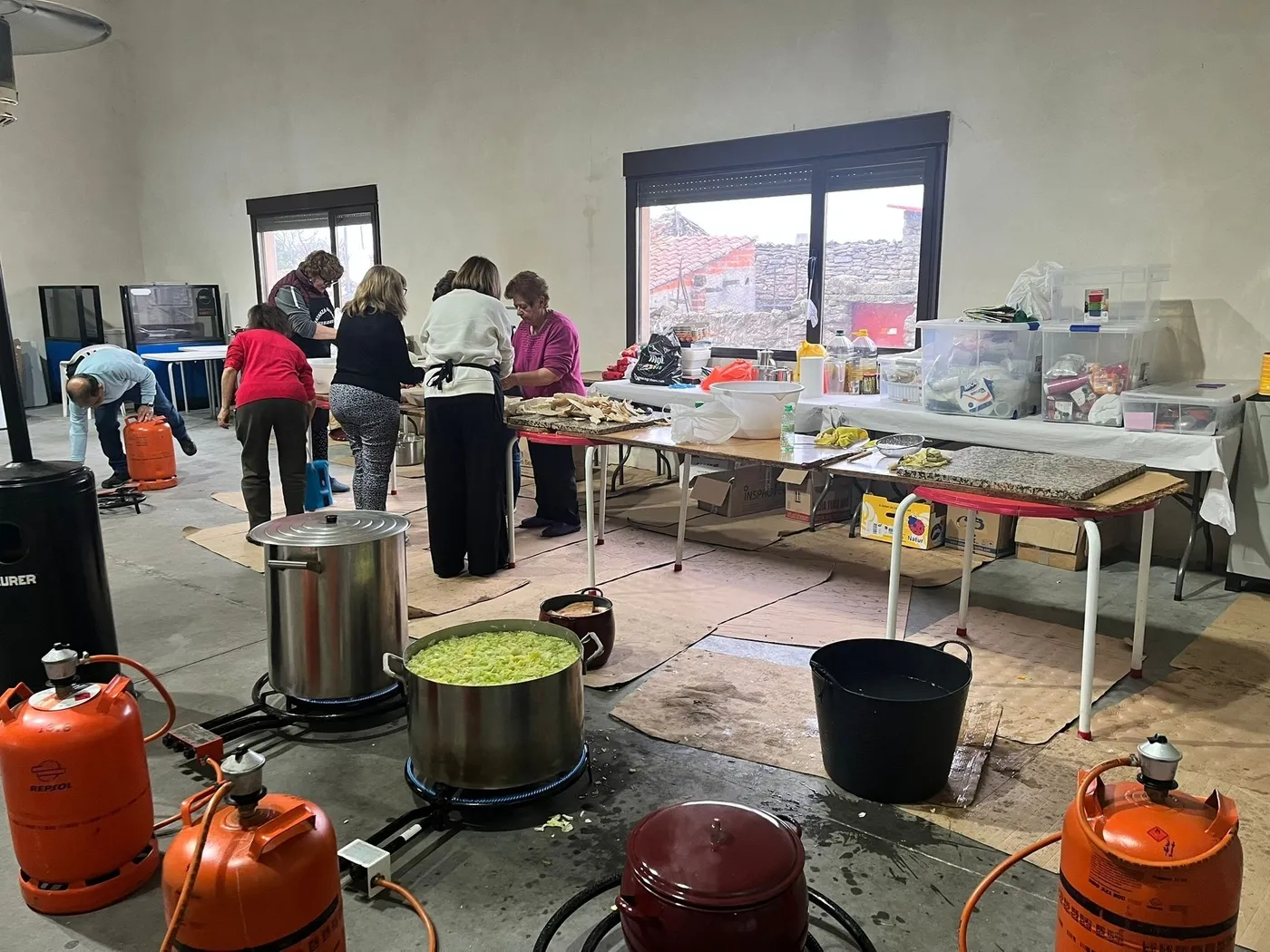 En torno a un centenar de personas dieron cuenta en Gejo de los Reyes de un gran cocido  