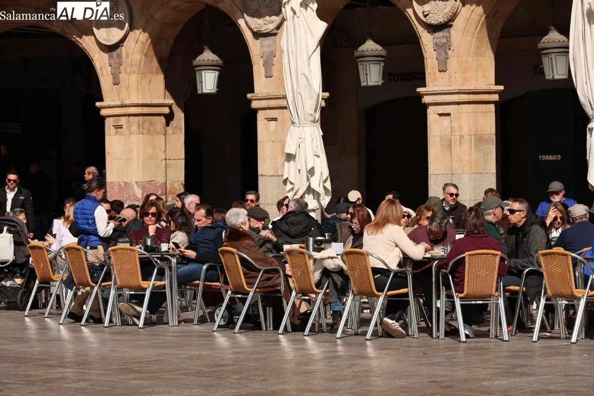Ambiente en Salamanca en este primer domingo de marzo. Foto: David Sañudo
