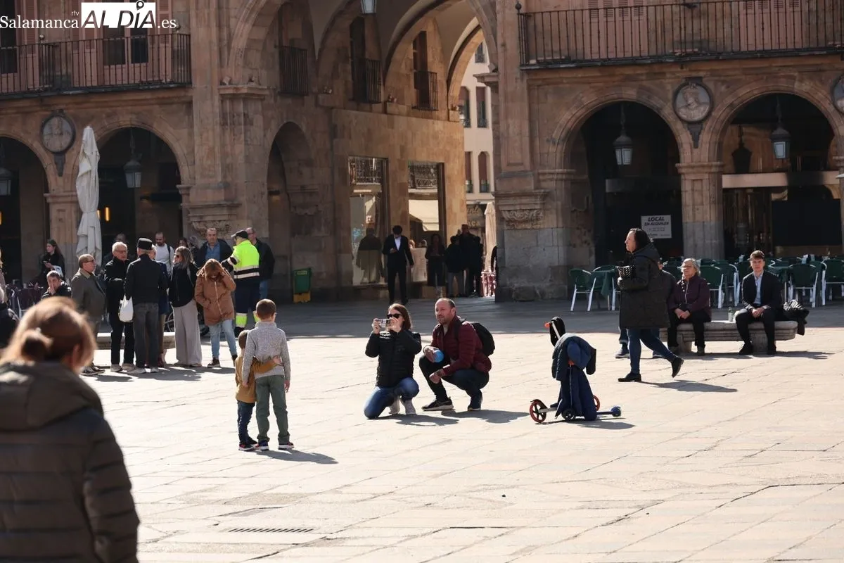 Ambiente en Salamanca en este primer domingo de marzo. Foto: David Sañudo