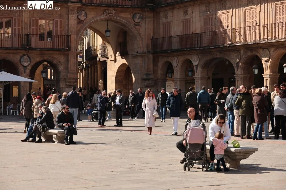 Ambiente en Salamanca en este primer domingo de marzo. Foto: David Sañudo
