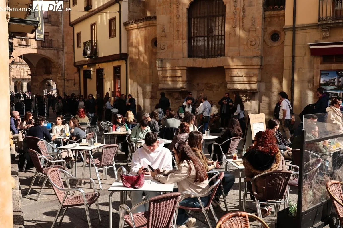 Ambiente en Salamanca en este primer domingo de marzo. Foto: David Sañudo