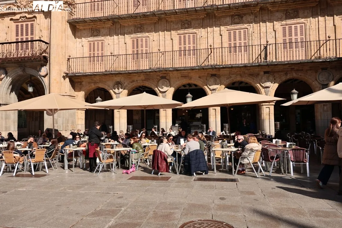 Ambiente en Salamanca en este primer domingo de marzo. Foto: David Sañudo