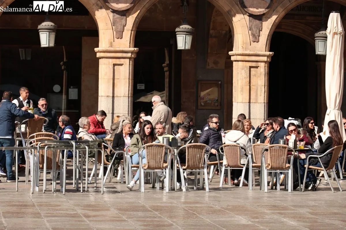 Ambiente en Salamanca en este primer domingo de marzo. Foto: David Sañudo