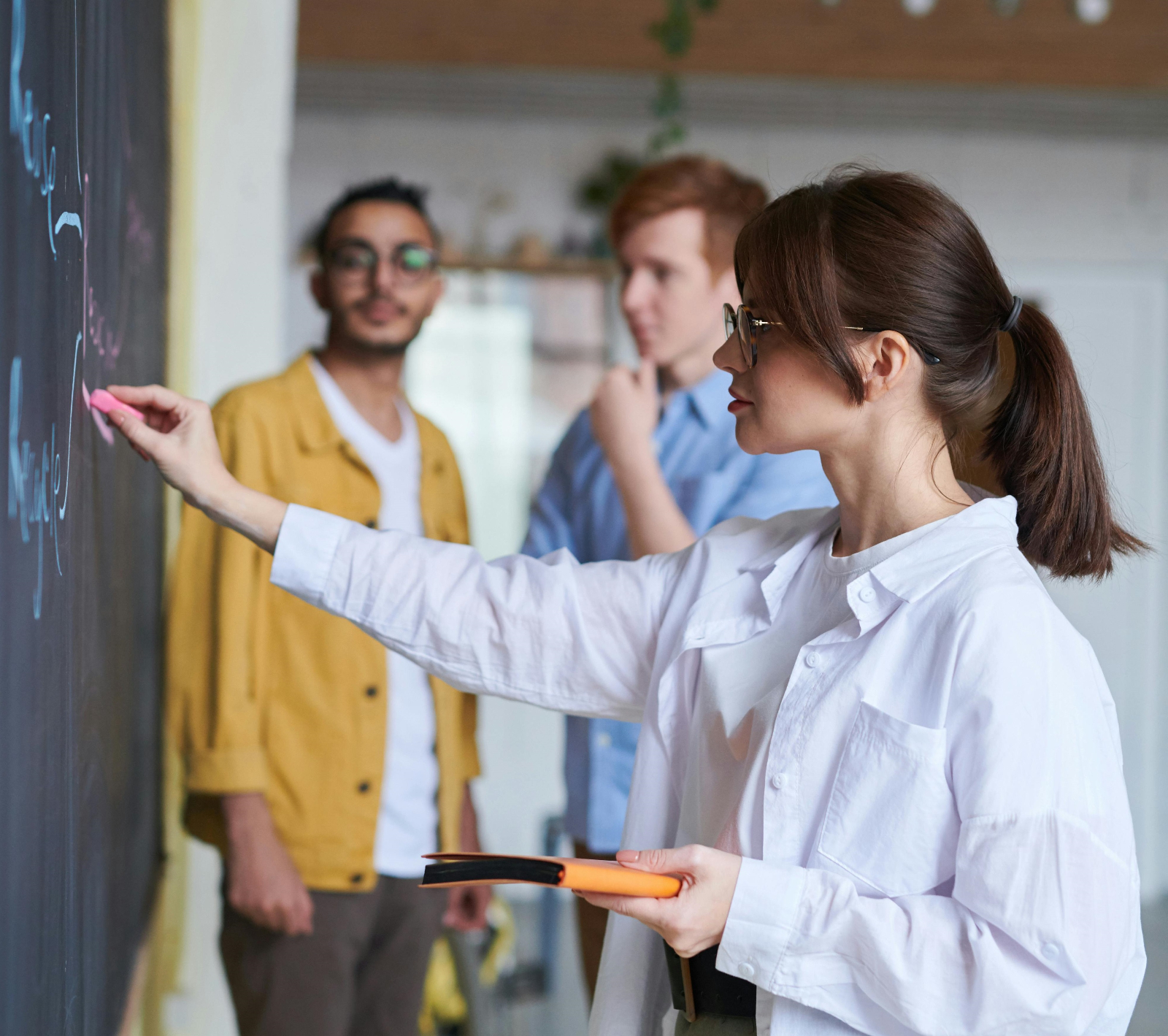 La Junta refuerza la Formación Profesional con 400.000 euros para estrechar la alianza entre educación y empresa