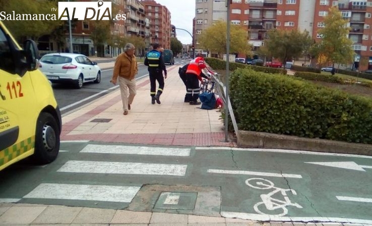 Una mujer de 57 años, herida tras ser arrollada por un patinete en el carril bici del río Tormes