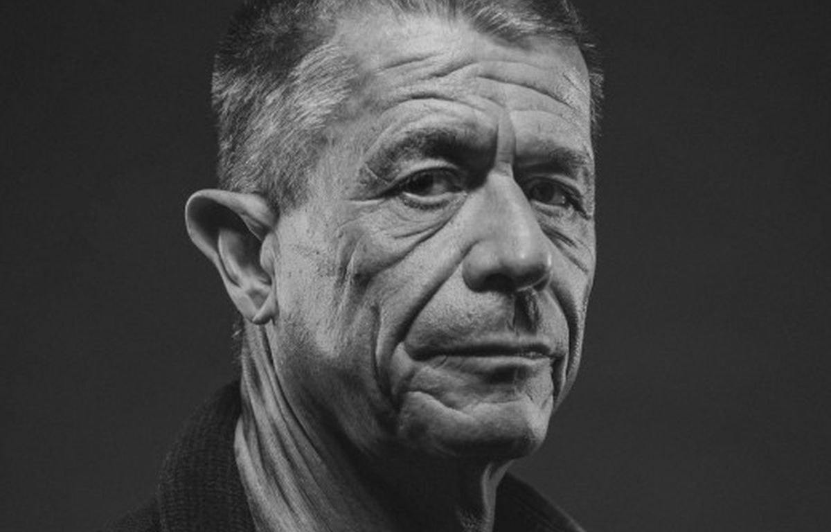 Vida y muerte de una madre en la pluma imposible de Emmanuel Carrère, Koljós