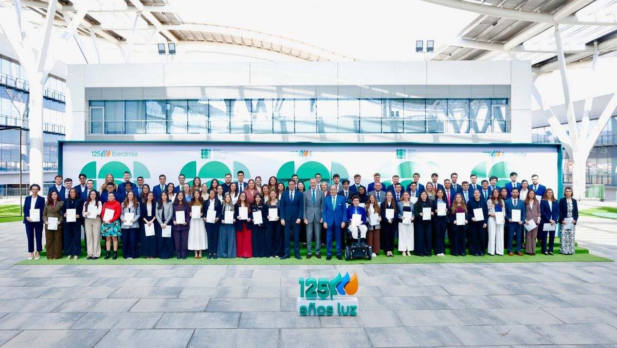 El Rey entrega las Becas Iberdrola a jóvenes de CyL y USAL