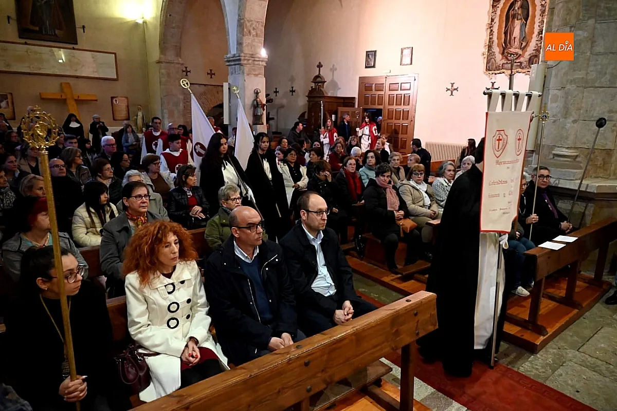 Bajada y Besapies Cristo del Silencio