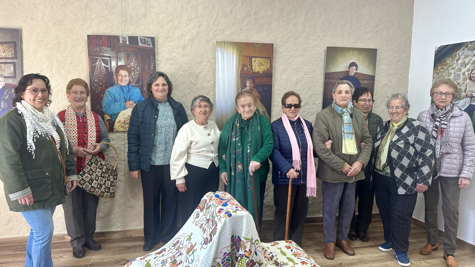 Mogarraz inaugura la exposición Tiempo de bordadoras