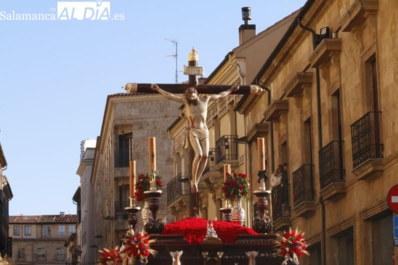 La Semana Santa de Salamanca se vuelca con la Hermandad Dominicana tras el accidente del Cristo de la Buena Muerte