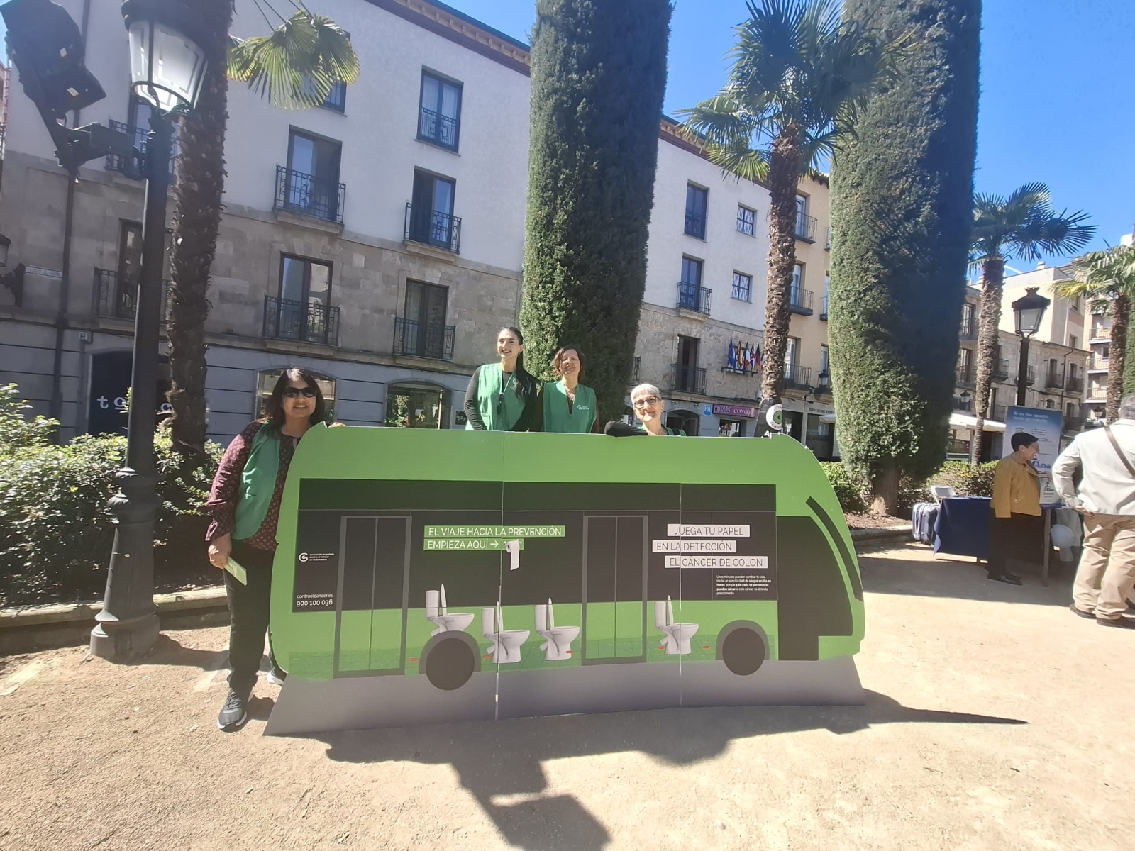 Voluntarios de la asociación se han desplegado por distintos puntos de Salamanca