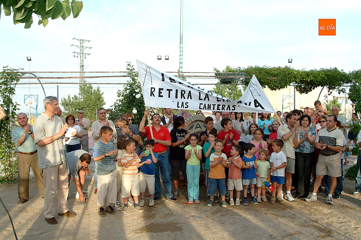 La Asociación de Vecinos de Las Canteras abre un canal oficial de WhatsApp para fortalecer la comunicación con el barrio