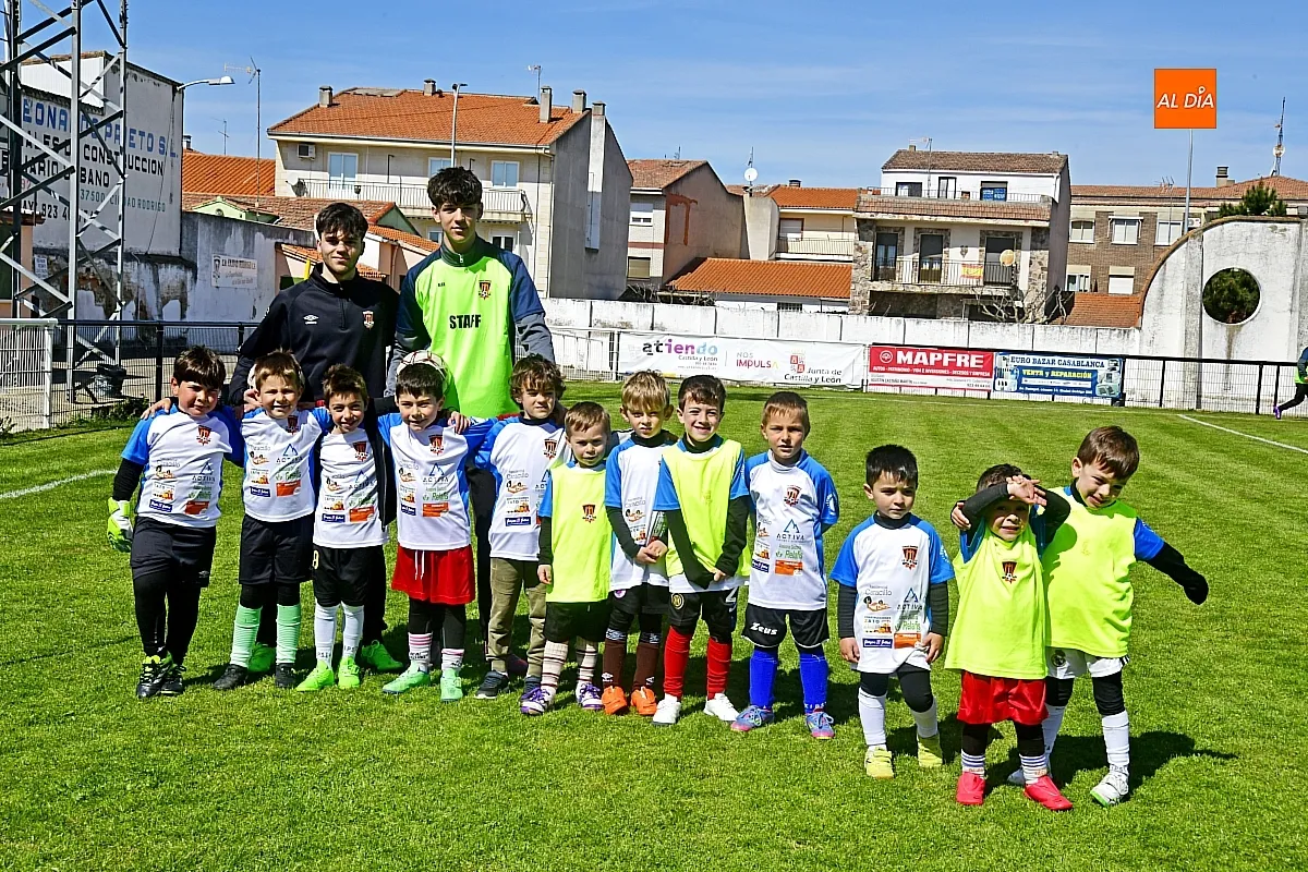 Foto 6 - Comienza el Cl&iacute;nic Ricardo S&aacute;nchez con 60 participantes en Ciudad Rodrigo