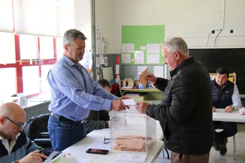 Foto 3 - El PP de Ma&ntilde;ueco revalida su victoria en Alba de Tormes y crece m&aacute;s de tres puntos