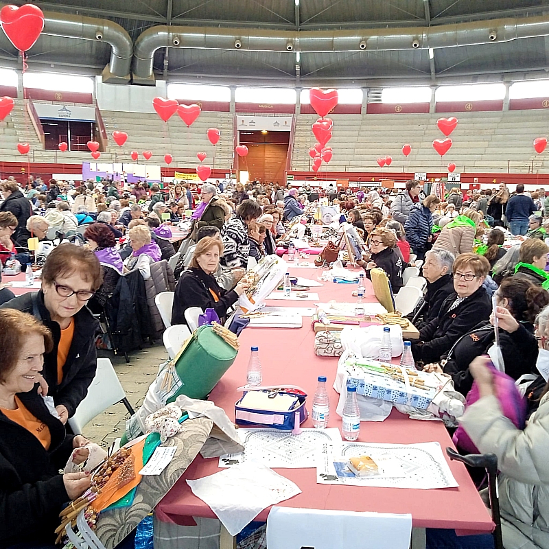 Encuentro de encajeras en Arroyo de la Encomienda con participación mirobrigense y comarcana
