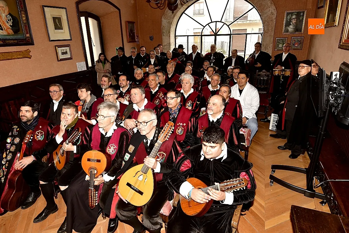  Encuentro Rondalla Tres Columnas y la Tuna de Biología de Sevilla en Ciudad Rodrigo