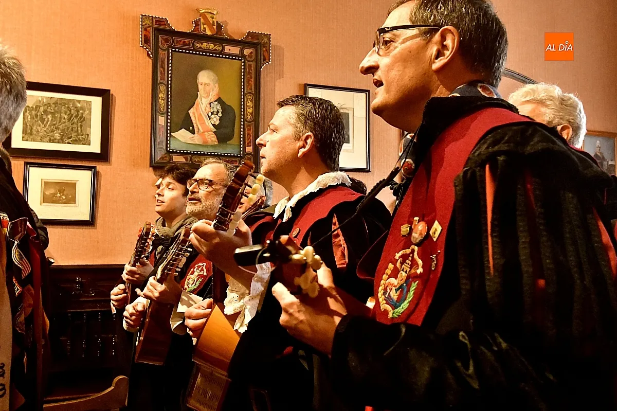  Encuentro Rondalla Tres Columnas y la Tuna de Biología de Sevilla en Ciudad Rodrigo