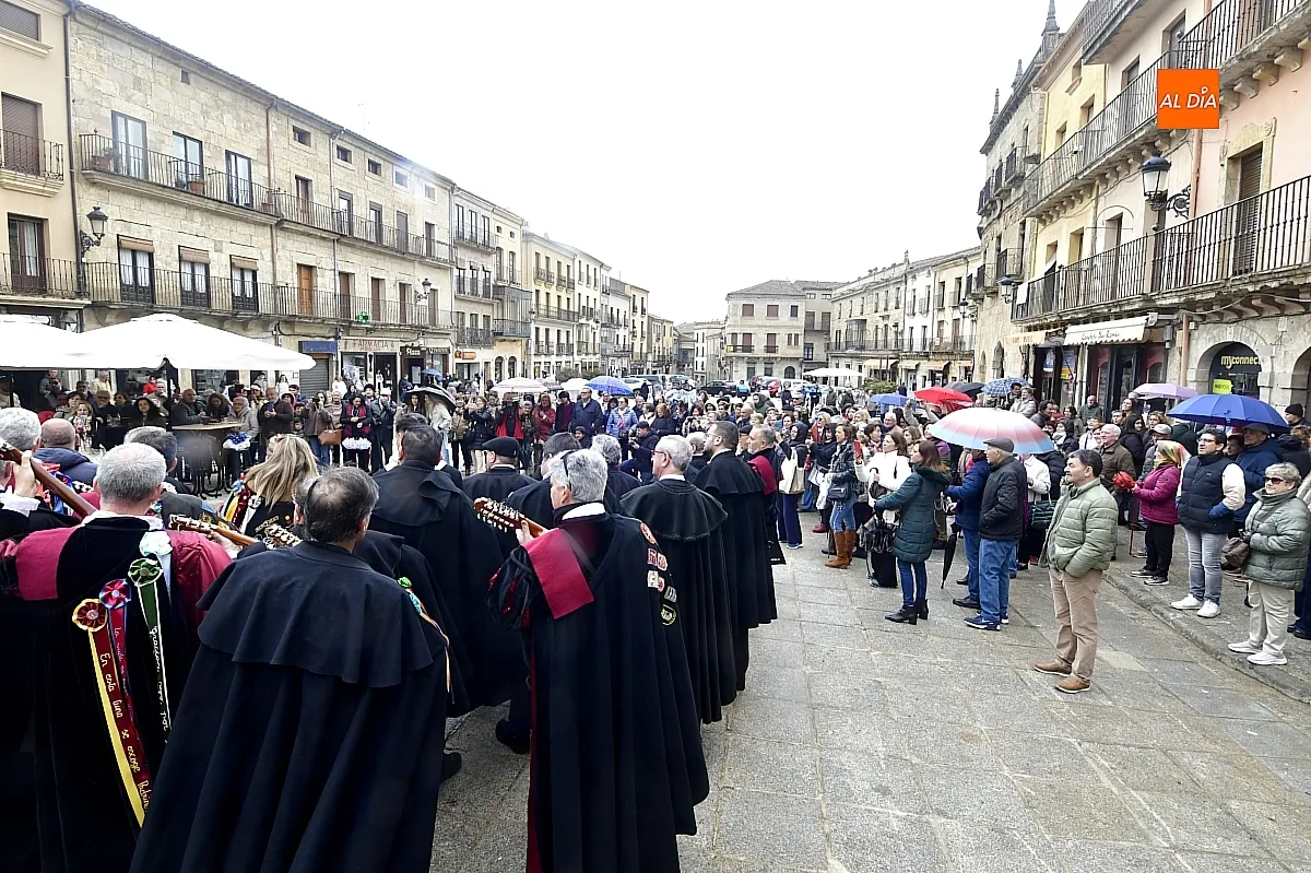  Encuentro Rondalla Tres Columnas y la Tuna de Biología de Sevilla en Ciudad Rodrigo