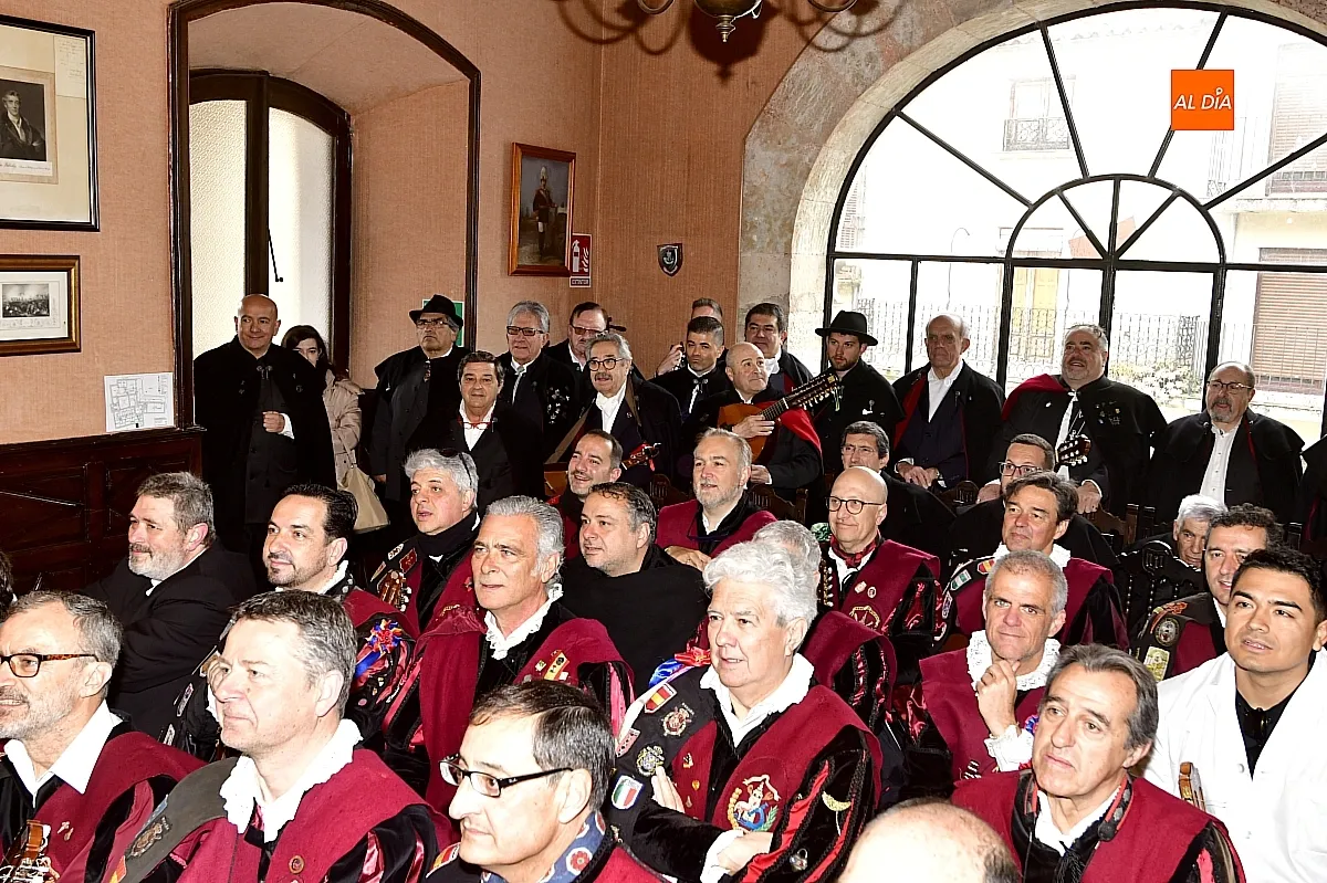  Encuentro Rondalla Tres Columnas y la Tuna de Biología de Sevilla en Ciudad Rodrigo