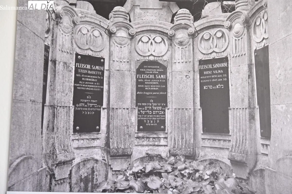 Exposición sobre el Holocausto en la Casa de las Conchas. Foto SALAMANCA AL DÍA