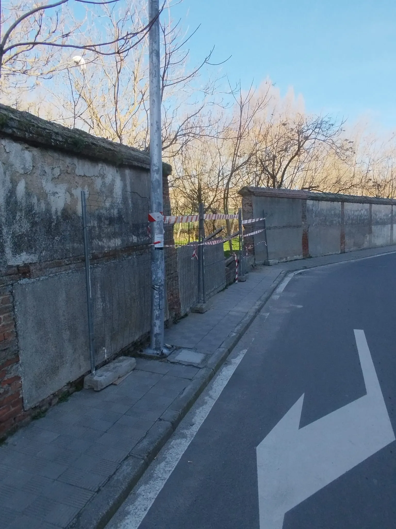 Foto 5 - Pec pide al gobierno local endurecer medidas frente a los propietarios de edificios en evidente abandono: &ldquo;menos hablar y m&aacute;s actuar&rdquo;
