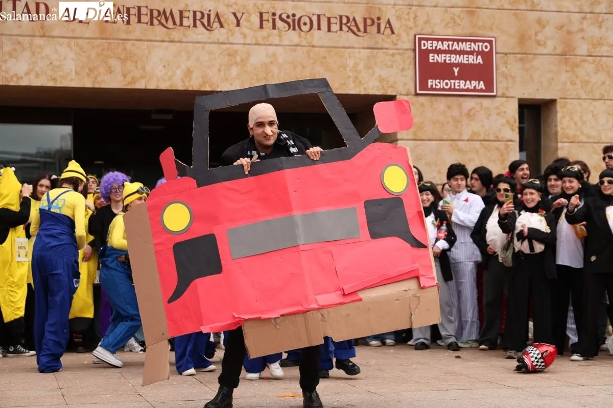 Fiestas de la Facultad de Enfermería de la Universidad de Salamanca. Foto de David Sañudo