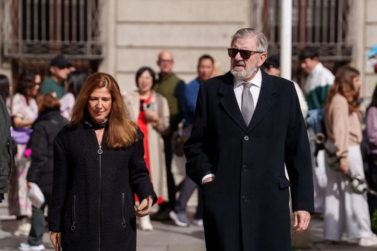 Foto 10 - De la Reina Letizia a Ana Rosa Quintana: el multitudinario adi&oacute;s al periodista Ra&uacute;l del Pozo