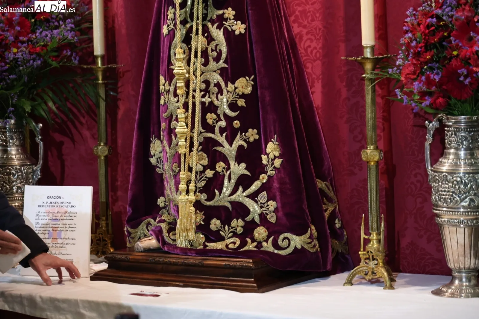 Imagen del Jesús Rescatado en el besapiés, en la parroquia de San Pablo | FOTO: David Sañudo 