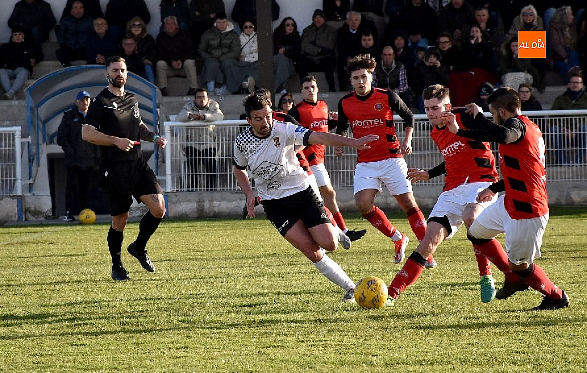 FOTOS | El Ciudad Rodrigo derrota al Béjar con un doblete de Maza desde el punto de penalti