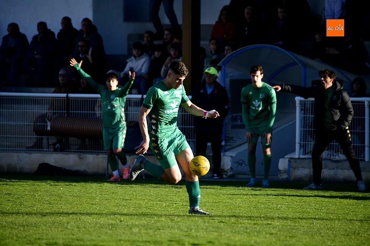 Encuentro en tre el Ciudad Rodrigo CF y el Victoria