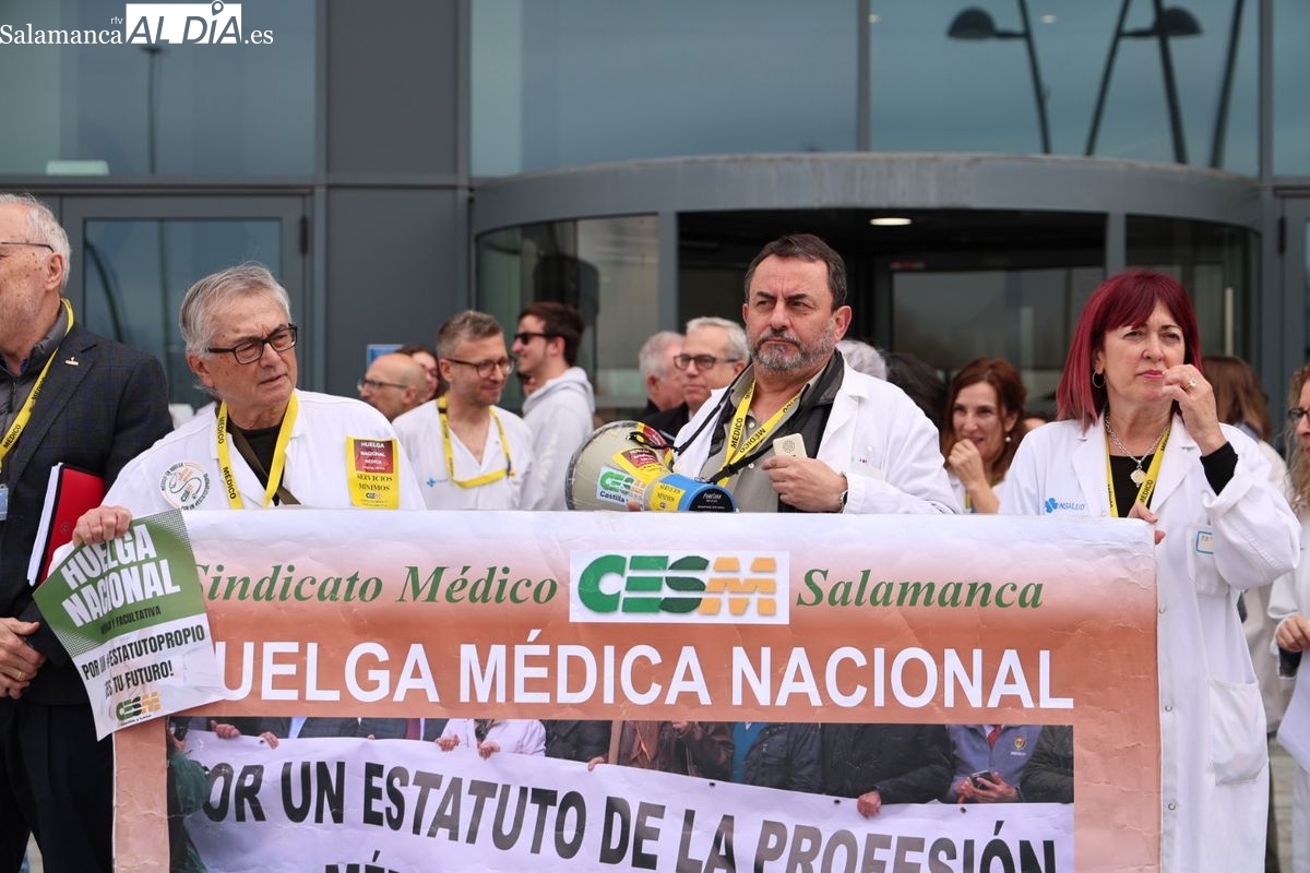 VÍDEO y FOTOS | Sigue el enfado y la huelga de médicos: 276 apoyan los paros en Salamanca