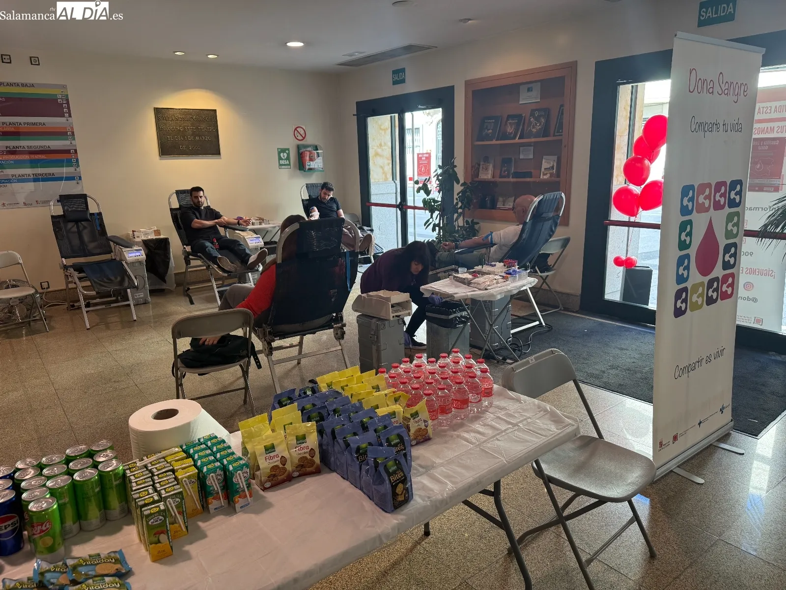 El Teatro Liceo se transforma en un centro de donación para frenar la caída de reservas de sangre | FOTOS: David Sañudo 