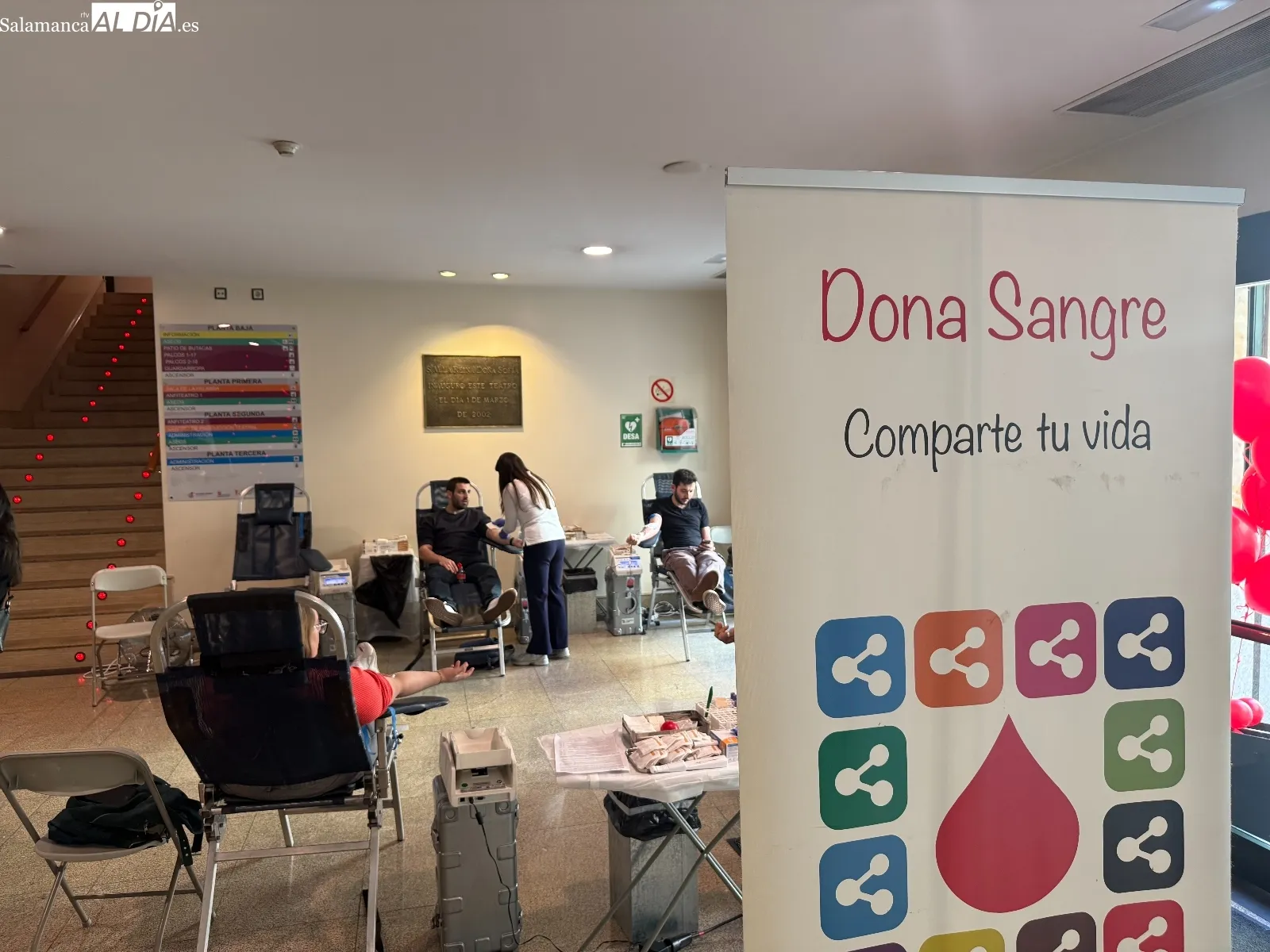 El Teatro Liceo se transforma en un centro de donación para frenar la caída de reservas de sangre | FOTOS: David Sañudo 