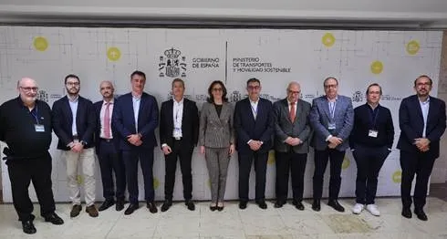 Foto 2 - El Gobierno y los transportistas acuerdan hacer obligatoria la revisi&oacute;n de precios por el coste del combustible