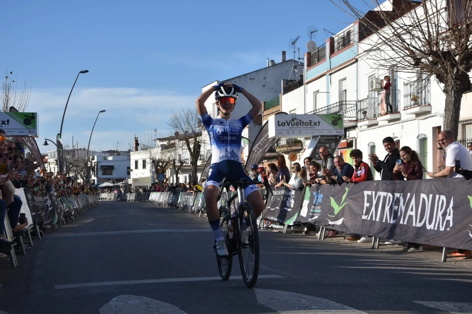 Foto 3 - Triplete salmantino en Extremadura: Naxara Odriozola gana la vuelta y el Mirat Team arrasa