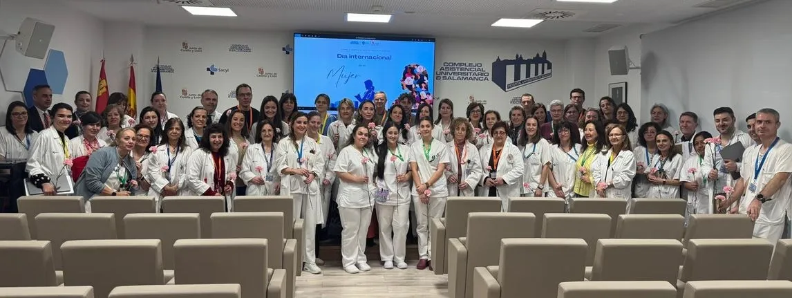 Foto 2 - Las profesionales del Hospital de Salamanca reivindican el papel de la mujer en el &aacute;mbito sanitario