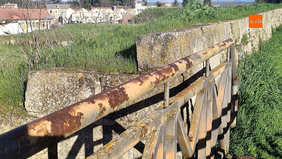 Pintadas en el adarve de la muralla de Ciudad Rodrigo