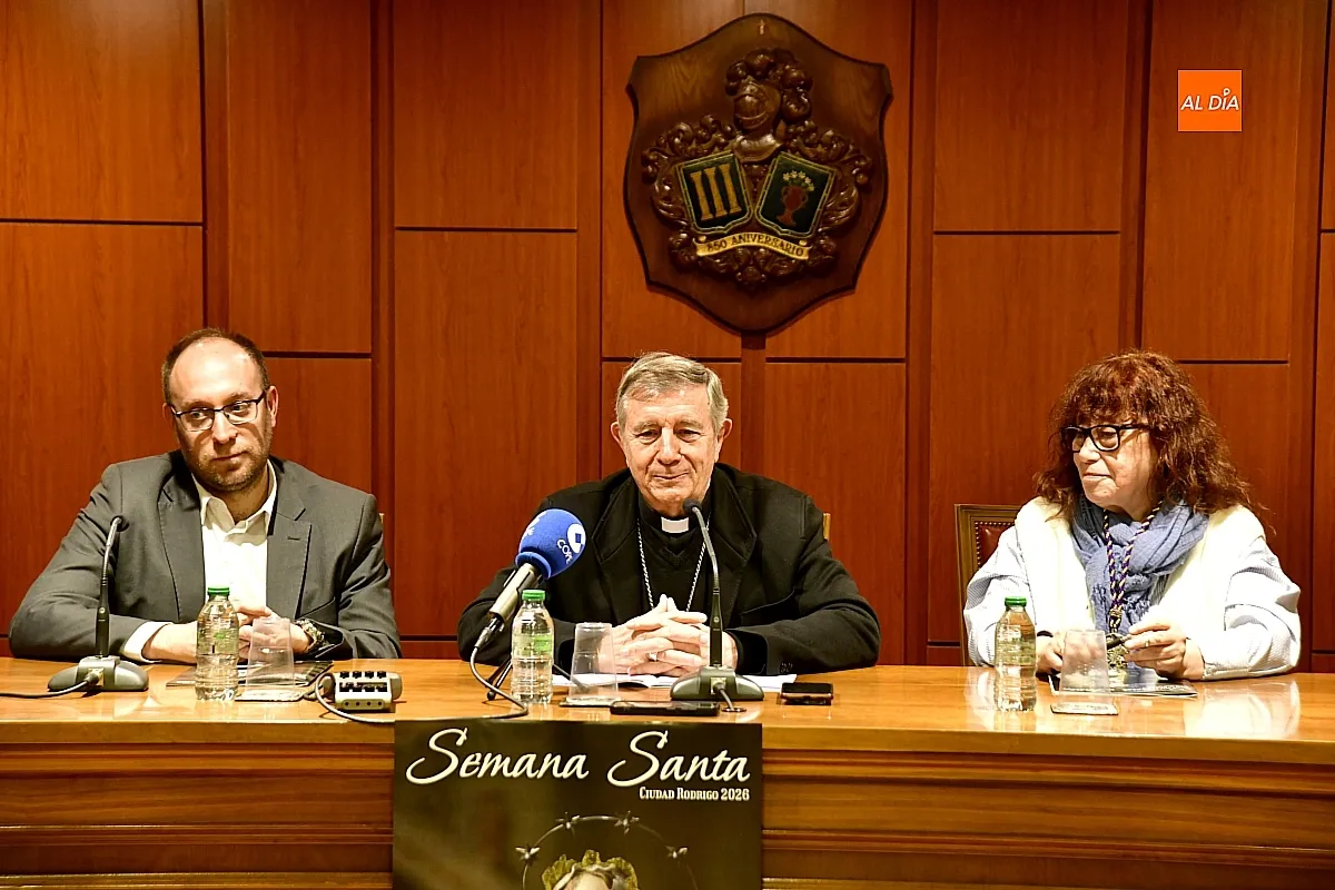 Obispo de Ciudad Rodrigo presidenta Cofradía Jesús Nazareno y alcalde de Ciudad Rodrigo