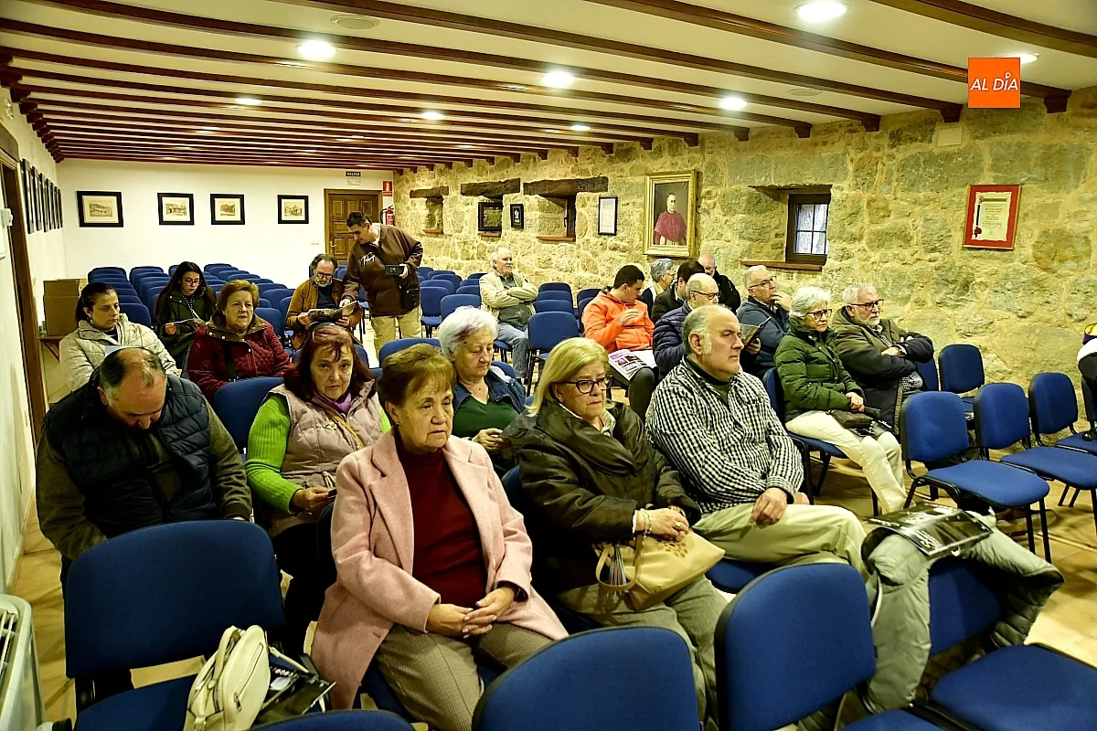 Obispo de Ciudad Rodrigo presidenta Cofradía Jesús Nazareno y alcalde de Ciudad Rodrigo