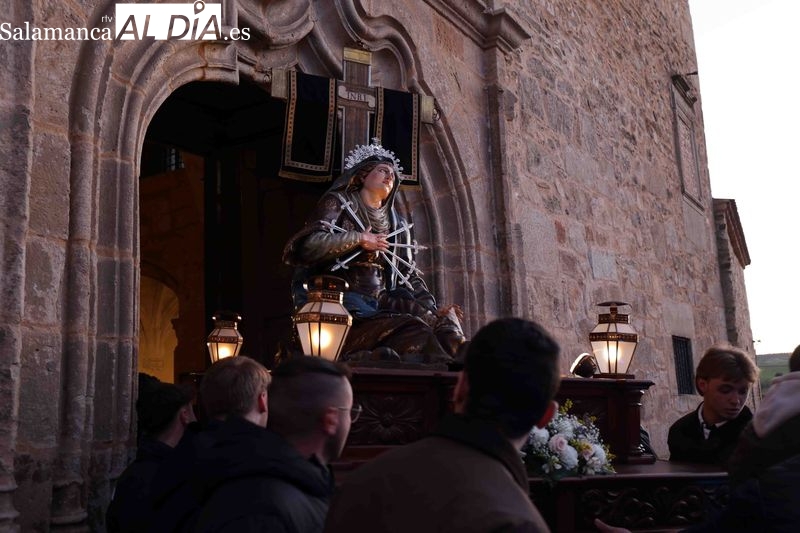 Procesión de la Virgen de los Dolores en Alba de Tormes