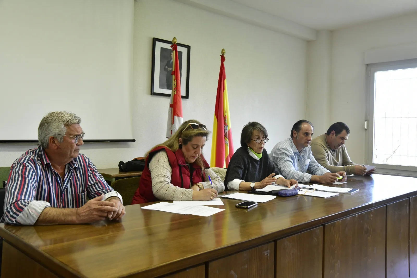 Foto 6 - Los regantes del &Aacute;gueda fijan la cuota anual y anuncian sanciones por no limpiar acequias